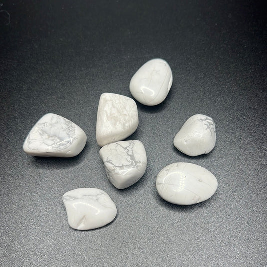 Howlite Tumbles